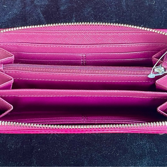 Coach Cranberry Patent Leather Embossed Logo Wallet - Picture 9 of 10